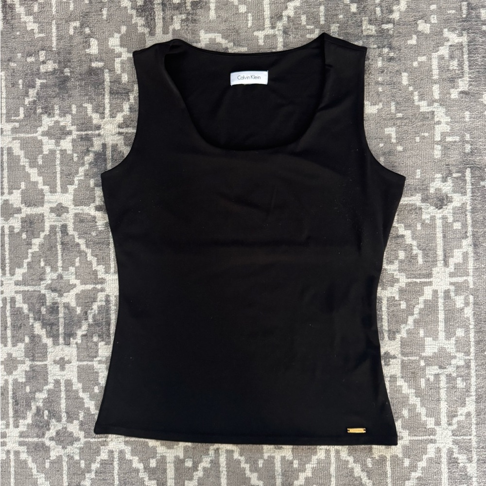 S Calvin Klein Women's Black Sleeveless Scoop Neck Tank Top
